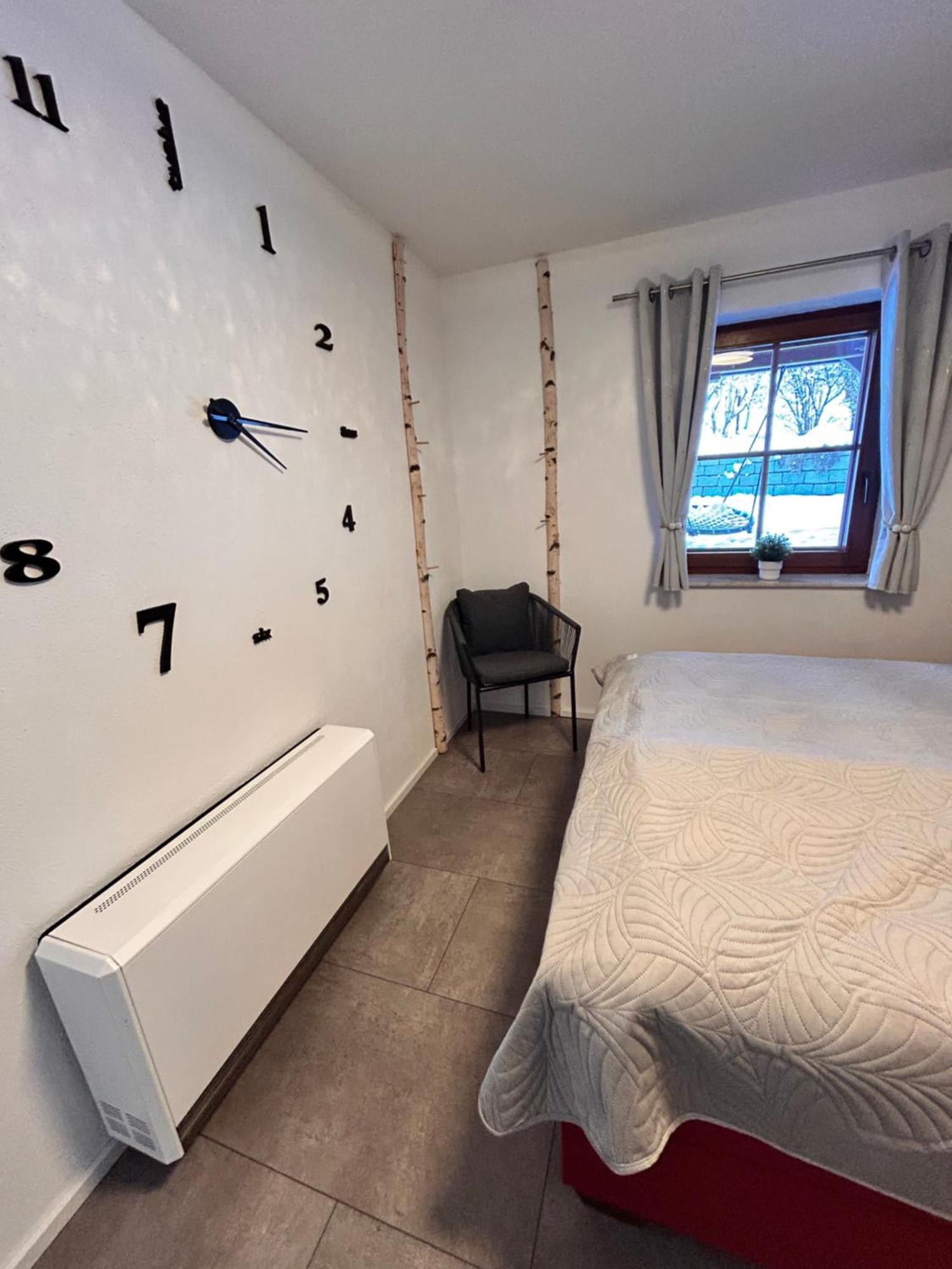 Ferienwohnung Mit Gartennutzung, Garage Und Wallbox Ebersbach-Neugersdorf エクステリア 写真